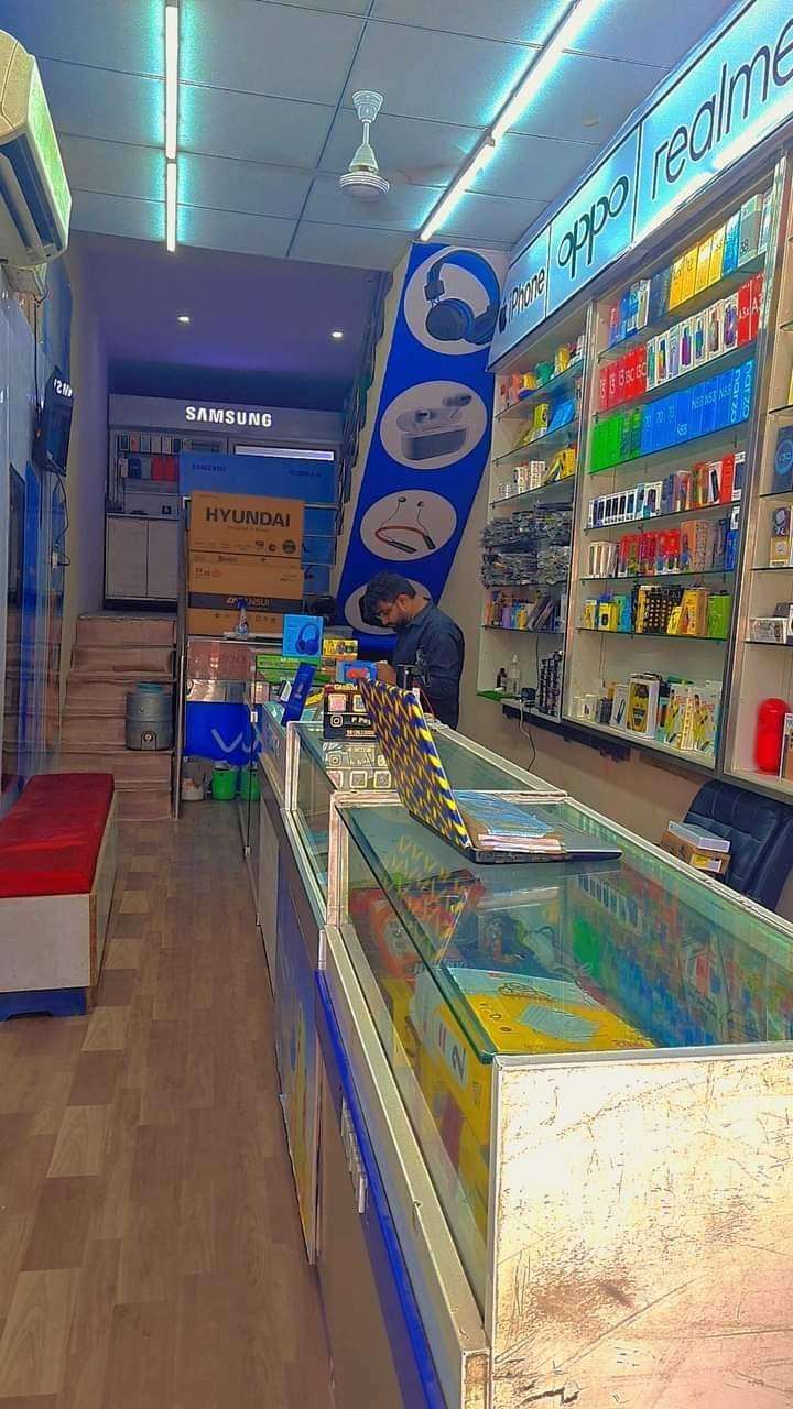 Inside view of Global Telecom store