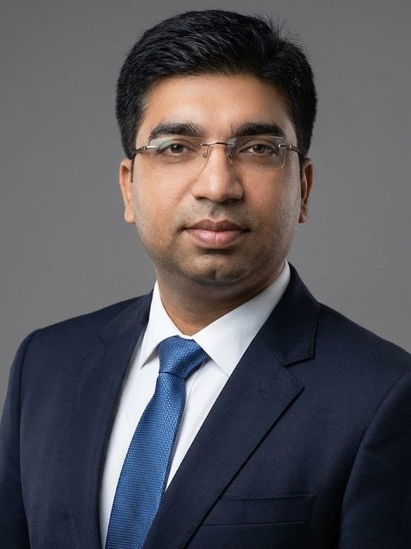 Sunny, Owner of Global Telecom